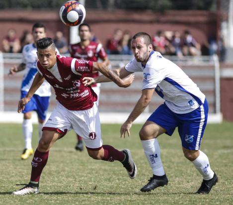 Juventus e Taubaté fizeram um jogo movimentado na Rua Javari. Foto: Ale Vianna