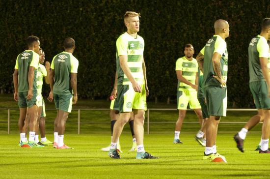 Jogadores treinaram à noite para se adaptar ao horário da decisão