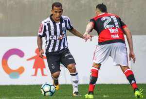 Ausência de volantes preocupa Atlético-MG para duelo com o Fluminense