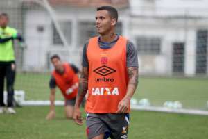 Ramon ironiza falta de pênaltis a favor do Vasco no Brasileirão: 
