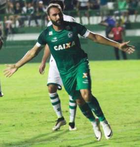 Léo Gamalho pode estrear pela Ponte Preta para acabar com seca de gols no Brasileirão