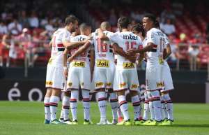 São Paulo mira jogo contra o Avaí para reverter péssimo retrospecto fora de casa