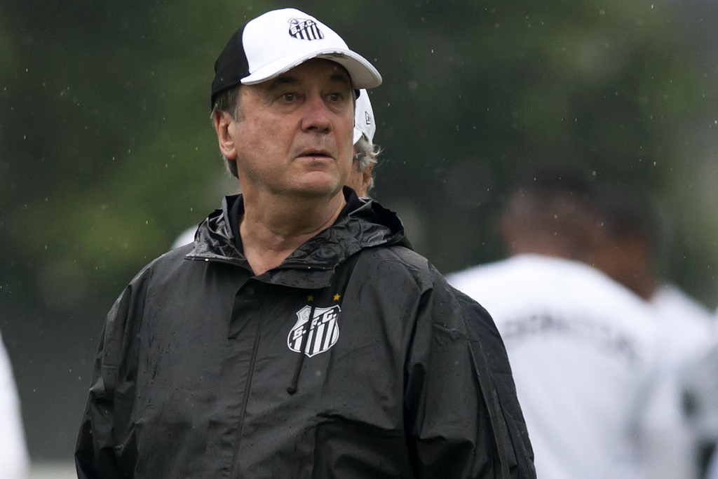 Após 18 jogos em 62 dias, Levir Culpi prioriza descanso no Santos 2 0002050261300 img