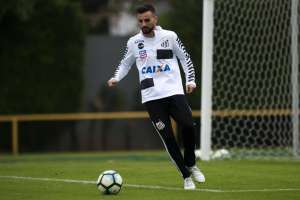 Após Cleber, Coritiba acerta com meia Rafael Longuine, do Santos