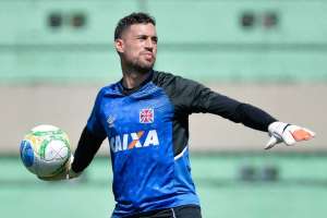 Martín Silva aprova possibilidade de escalação do Vasco com 3 zagueiros
