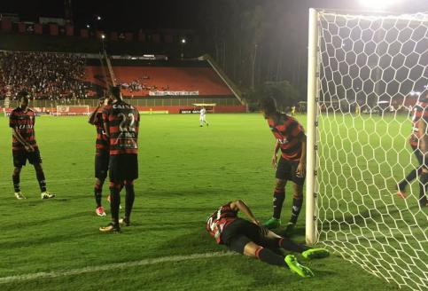 Vitória briga contra o descenso