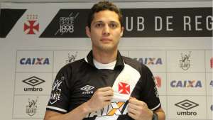 Milton Mendes confirma estreia de Anderson Martins em esquema com 3 zagueiros no Vasco