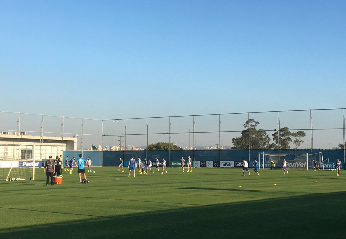 Renato cumpre ‘promessa’ e vai escalar Grêmio reserva contra o Atlético-PR