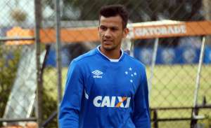 Cruzeiro treina com reservas, mas Henrique pede foco contra o Sport