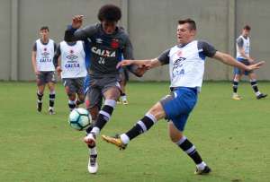 Apesar de tropeços, Wagner vê Vasco em evolução no Campeonato Brasileiro