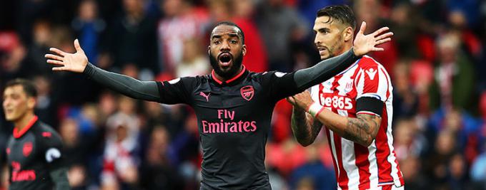 Arsenal mostrou apatia e perdeu para Stoke City, que apenas é um time aplicado.