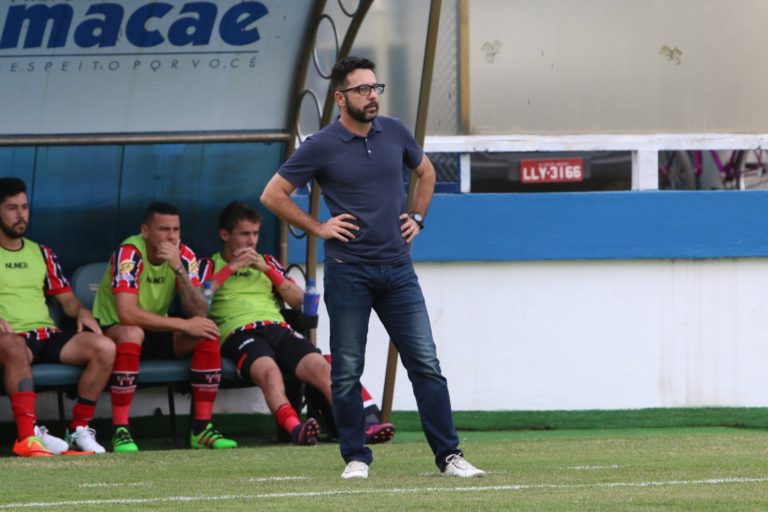 Série C: Após terceira derrota seguida, técnico Rodrigo Fonseca deixa o Botafogo-SP