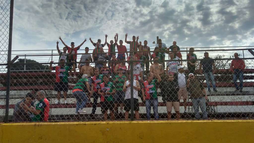 Torcida do CAT marcou presença e viu o time se classificar fora de casa