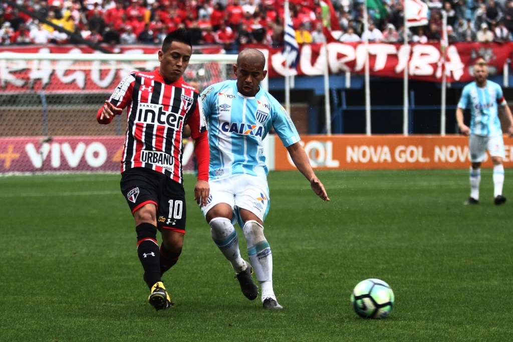 O São Paulo empatou o confronto direto diante do Avaí e entrou na zona de rebaixamento - Jamira Furlani/Avaí FC