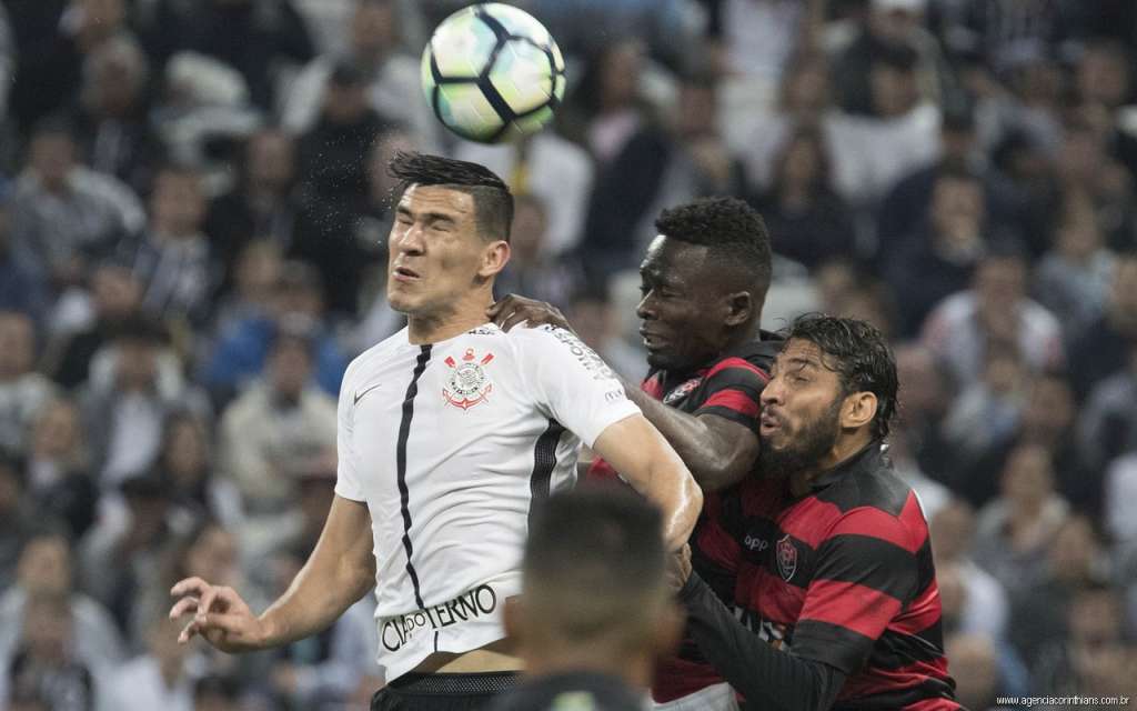 Lesões de Guilherme Arana e Balbuna preocupam o Corinthians