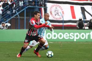Dorival elogia São Paulo, mas diz que arrancada 'está demorando'