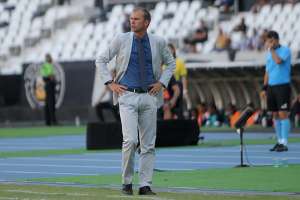 Reunião pode culminar na demissão de Milton Mendes do Vasco