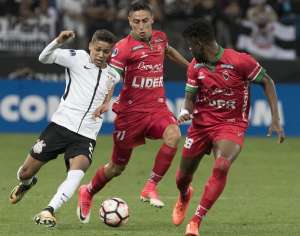 Pedrinho passa por cirurgia e será desfalque no Corinthians por dez dias