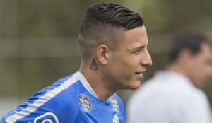 Com lesão na coxa, Arana desfalca o Corinthians contra a Chapecoense