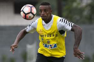Ex-Corinthians, Cleber agradece o Santos antes de se apresentar ao Coritiba