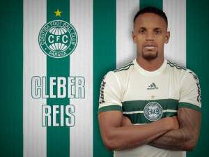 Emprestados pelo Santos, Cleber e Longuine são oficializados pelo Coritiba