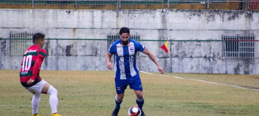 Com gol no fim, o Nacional perdeu por 2 a 1 para a Portuguesa (Foto: Mateus Lemos)  