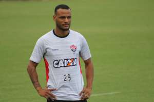 Após três vitórias nos últimos quatro jogos, Patric enaltece reação do Vitória