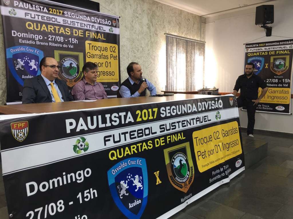 Estavam presentes além é claro de Edvaldo Ferraz, executivo da empresa E&L Marketing que comanda o projeto, o presidente do clube Rubens Romanini e o prefeito da cidade, Edmar Mazucato (PSDB)