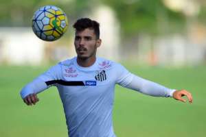 Zeca defende Victor Ferraz de críticas da torcida do Santos