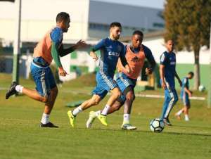 Cléber e Rafael Longuine aparecem no BID e ficam à disposição do Coritiba