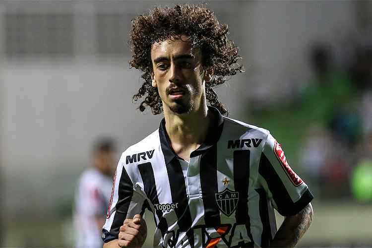 Valdívia treina com titulares e deverá ser novidade no Atlético-MG contra a Ponte 2 0002050262996 img
