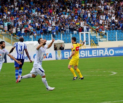 Confiança vem de vitória sobre o líder CSA