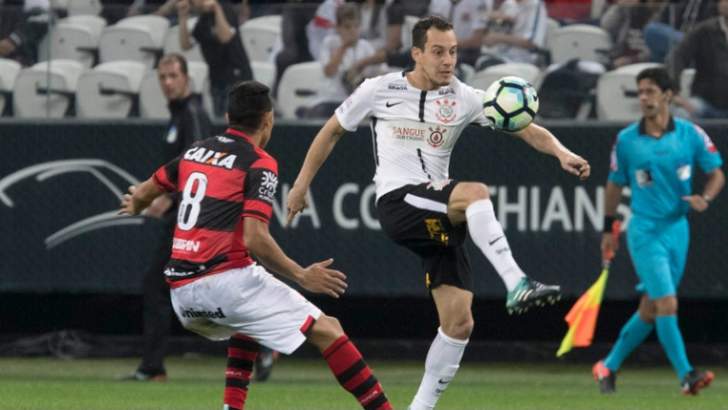 Corinthians encontra um Marcos no gol e ressuscita o Atlético-GO