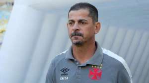 Interino, Valdir Bigode celebra vitória do Vasco e aposta em 'boa sequência'