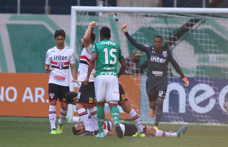 Lucas Pratto recebe alta de hospital depois de susto em choque com Hernanes 3 0002050263545 img