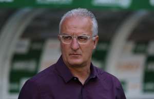 Dorival lamenta derrota e espera um rendimento melhor de Cueva no São Paulo