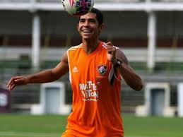 Recuperado, Renato treina no Fluminense visando duelo com o Londrina