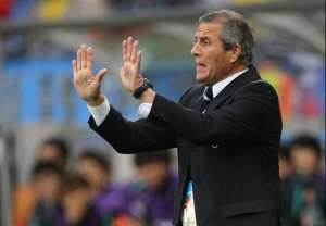 Eliminatórias: Tabárez diz que ainda não sabe se poderá utilizar Suárez contra a Argentina