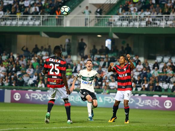 Coritiba 0 x 1 Vitória - Leão surpreende de novo e deixa o Z4 3 0002050263929 img