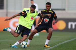 Seleção faz primeiro treino com grupo completo e Tite esboça uma novidade