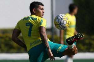 Depois de folga, Palmeiras volta aos trabalhos sem Borja e Dudu