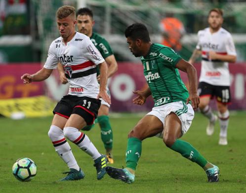 São Paulo jogou bem contra o Palmeiras, mas é penúltima na classificação