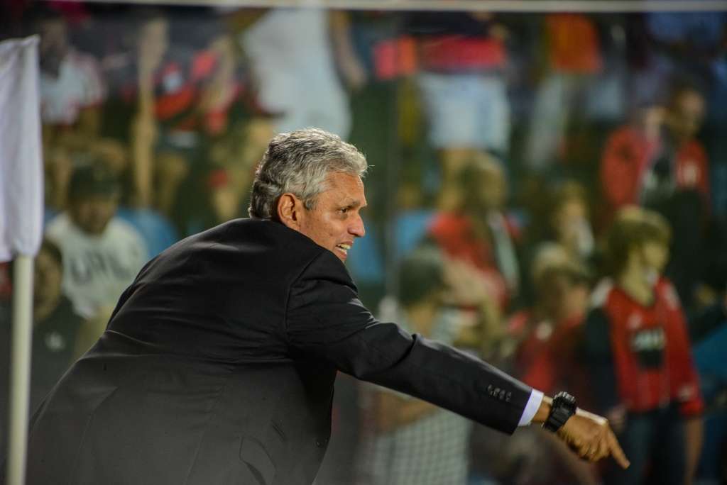 Rueda vê 'dura lição' com eliminação e lamenta falta de entrosamento do Flamengo