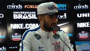 Clayson vê cobrança interna após duas derrotas do Corinthians em casa