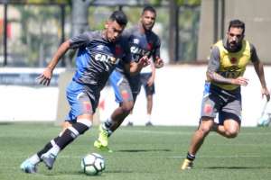 Argentino Andrés Ríos festeja volta do Vasco a São Januário no Brasileirão