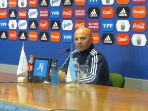 Eliminatórias: Sampaoli diz que pressão não pode travar Argentina e pede time contundente