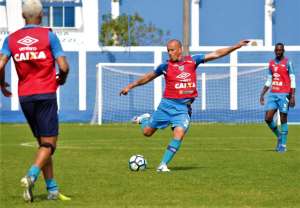 Lateral do Avaí mantém foco no Sport e quer buscar pontos na Ilha do Retiro