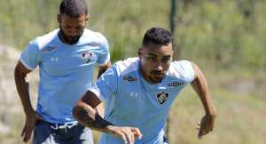 Robinho é regularizado e pode estrear pelo Fluminense contra o Vitória