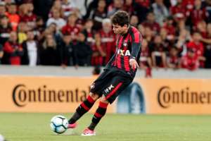 Titular em 5 Atletibas, Rossetto pede foco ao Atlético-PR: 'Vence quem erra menos'