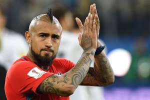 Vidal anuncia que vai se aposentar da seleção chilena após a Copa da Rússia